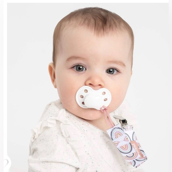 4pack BooginHead Pacifier Clip Pacifier Holder PaciGrip Pink Rainbows new - Picture 7 of 12